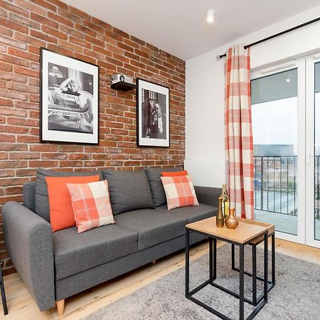 Movie Jacuzzi Apartment At The Main Station By Noclegi Renters Krakau Exterior foto