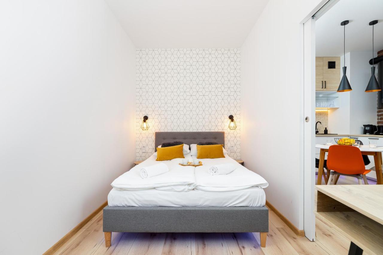 Movie Jacuzzi Apartment At The Main Station By Noclegi Renters Krakau Exterior foto